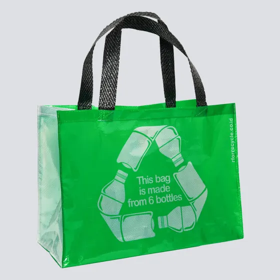 Tas belanja ramah lingkungan yang terbuat dari botol plastik daur ulang